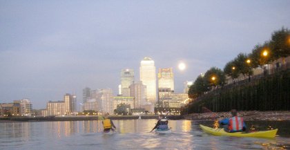 Moon over Canary Wharf (click to enlarge)