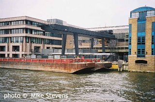 Wallbrook Wharf, photo � Mike Stevens